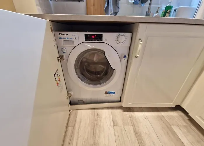 1 Bedroom Luxury Milena -free Parking Apartment *