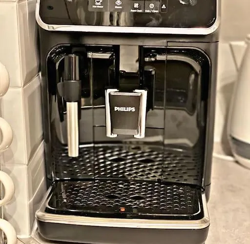 1 Bedroom Luxury Milena -free Parking Apartment *